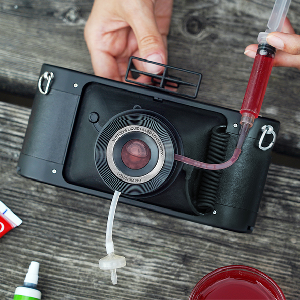 液体注入胶片相机，LOMO最新艺术实验